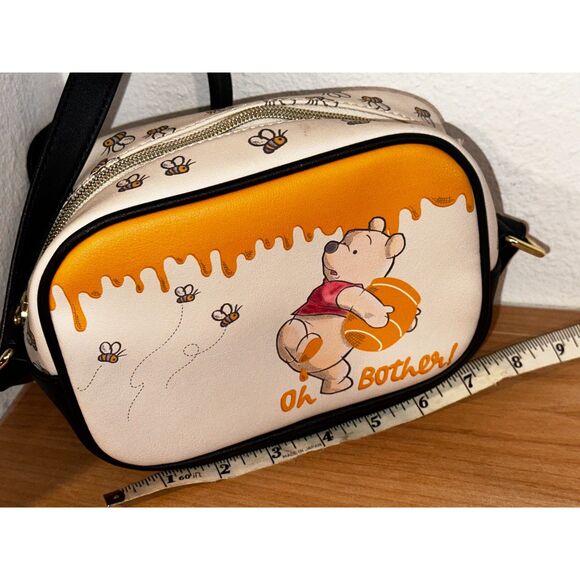 Loungefly Disney Winnie The Pooh Honey Crossbody Bag EUC - Picture 8 of 10